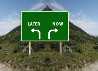 Jak zresetować telefon gdy jest wyłączony?