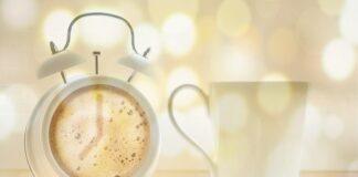 Czy podawać numer telefonu na LinkedIn?