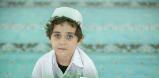 Co wpływa na popyt na pracę?